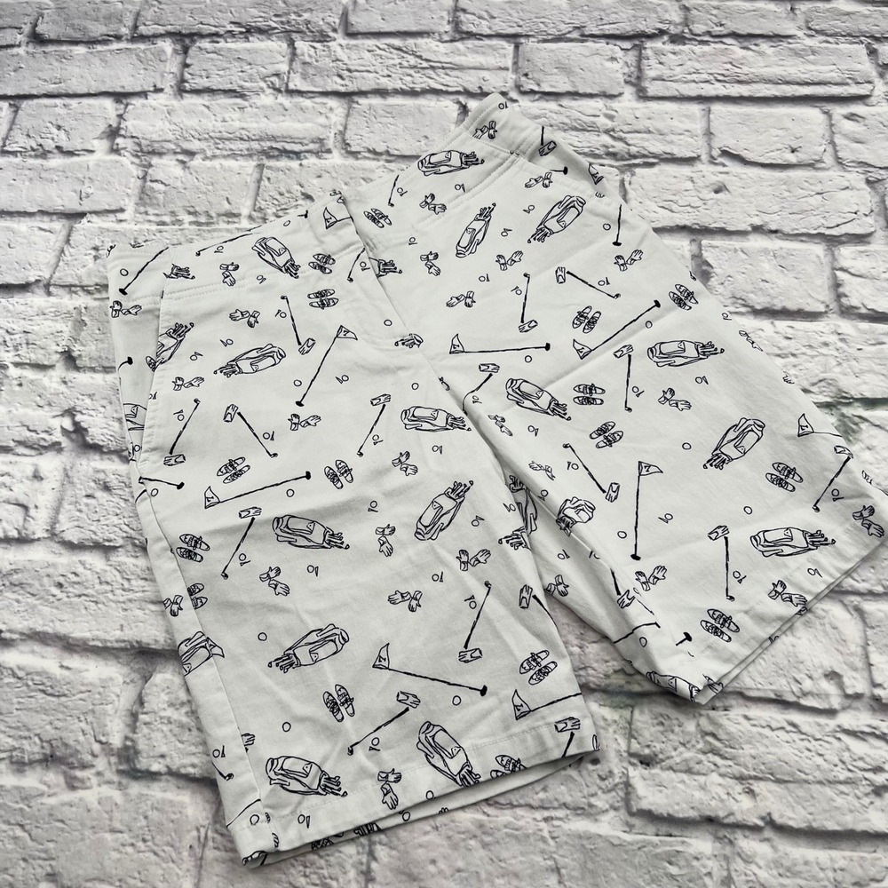 IZOD Golf Womens 4 Bermuda Shorts White Black Golf Bag Club Novelty Print